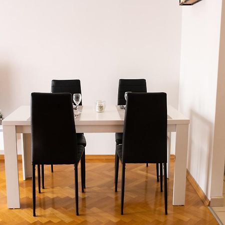 Apartman Martes สลาวอนสกีบรอด ภายนอก รูปภาพ
