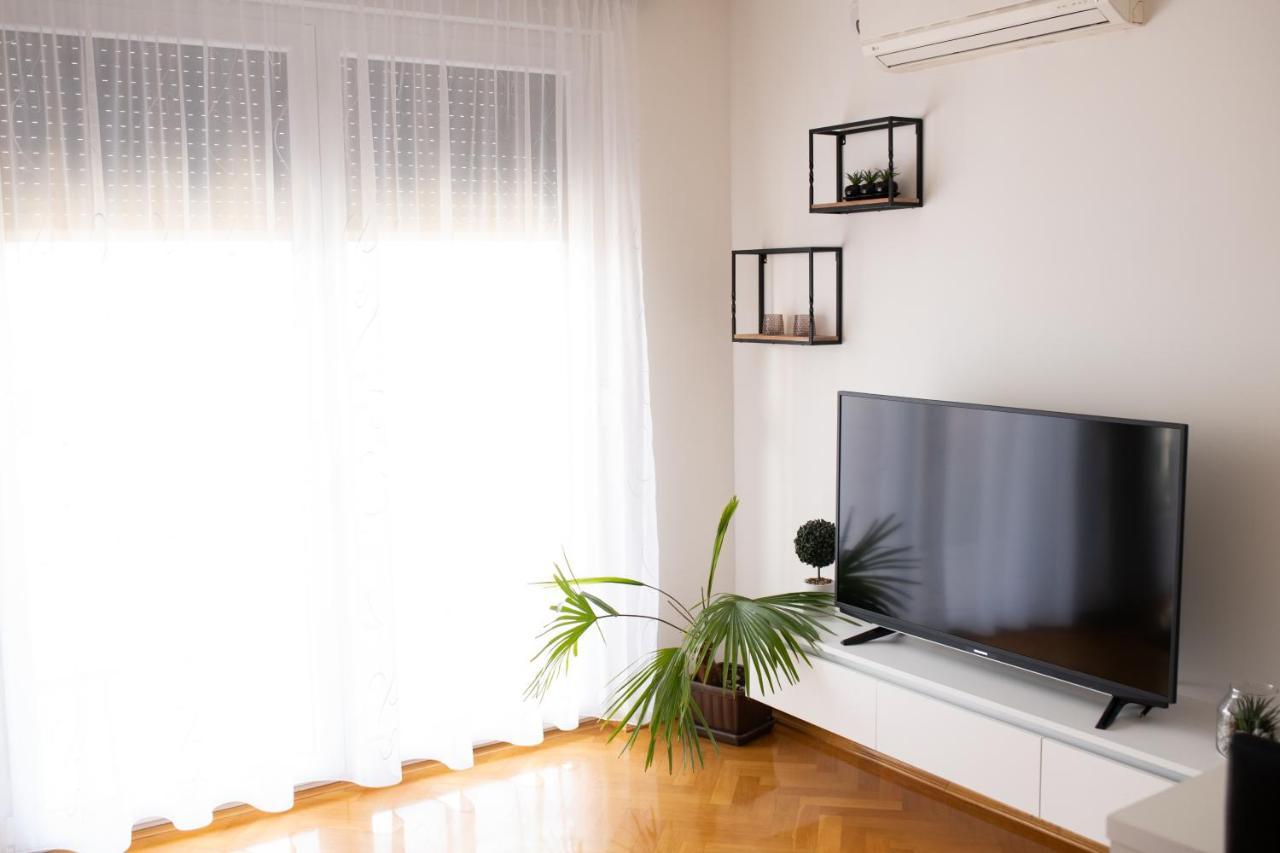 Apartman Martes สลาวอนสกีบรอด ภายนอก รูปภาพ