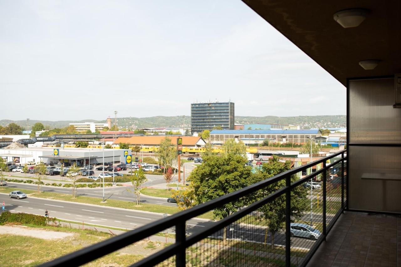 Apartman Martes สลาวอนสกีบรอด ภายนอก รูปภาพ