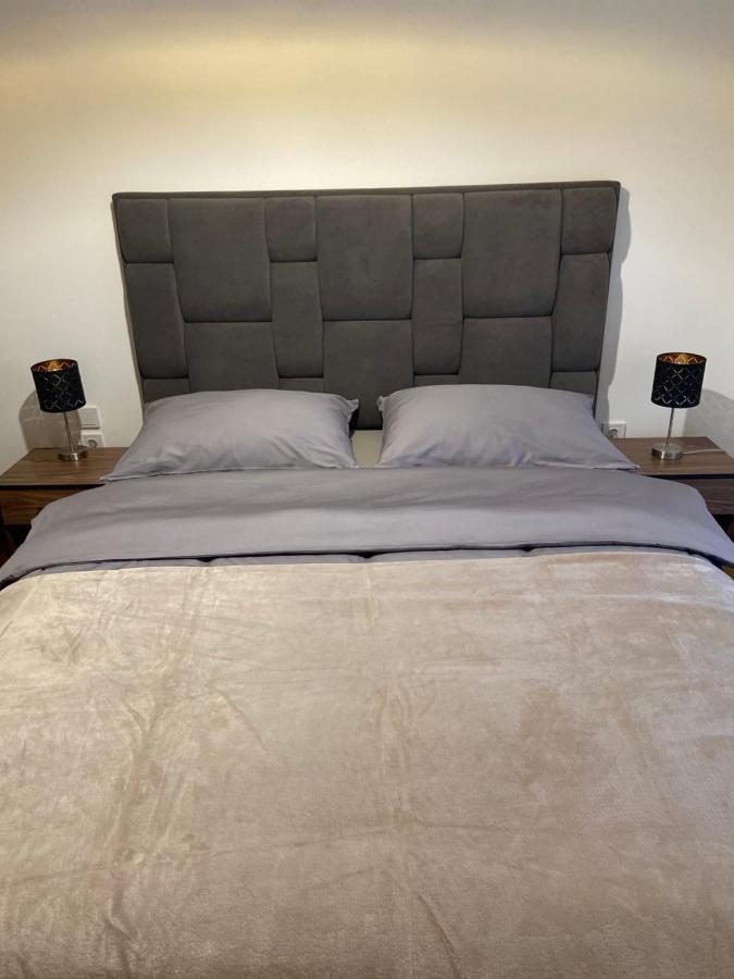 Apartman Martes สลาวอนสกีบรอด ภายนอก รูปภาพ