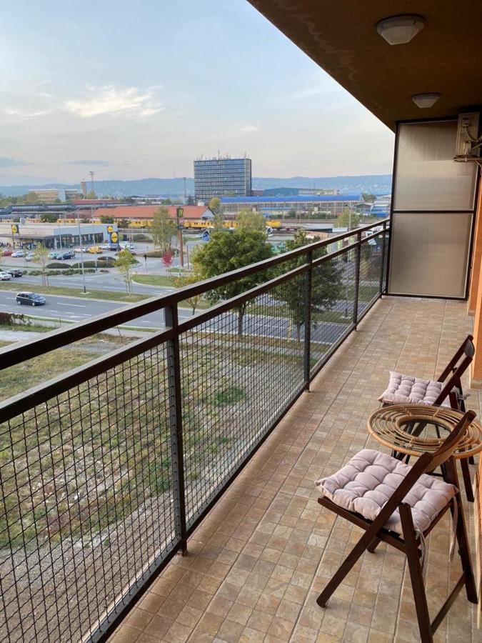 Apartman Martes สลาวอนสกีบรอด ภายนอก รูปภาพ