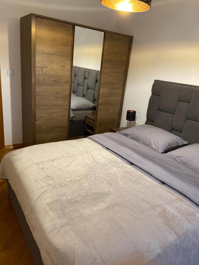 Apartman Martes สลาวอนสกีบรอด ภายนอก รูปภาพ