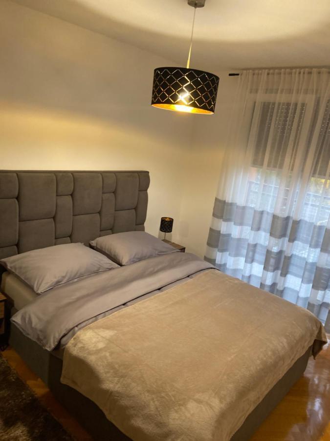 Apartman Martes สลาวอนสกีบรอด ภายนอก รูปภาพ