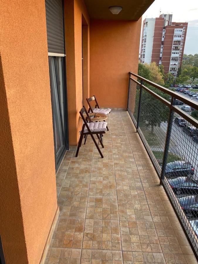 Apartman Martes สลาวอนสกีบรอด ภายนอก รูปภาพ